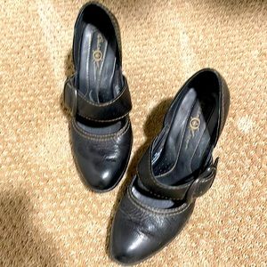 Born black heels size 7